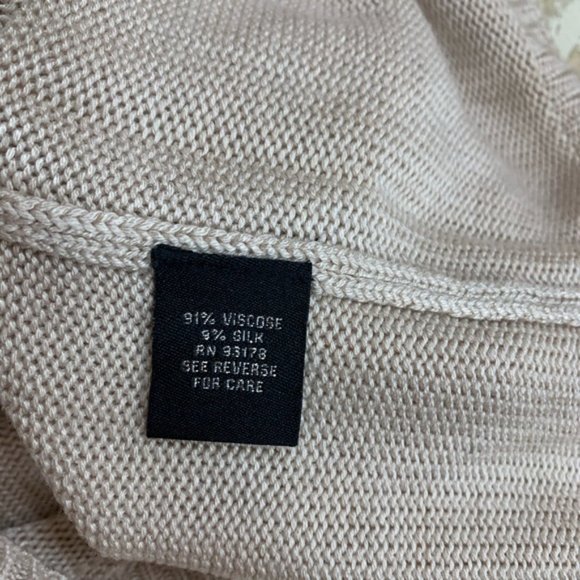 Catherine Malandrino Long Raglan Sleeve Pullover - Picture 10 of 10